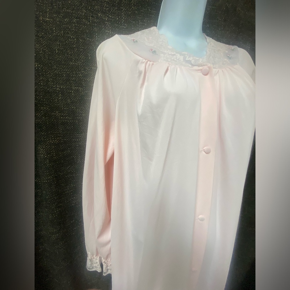 Shadowline Button Front Robe Housecoat - Picture 5 of 13